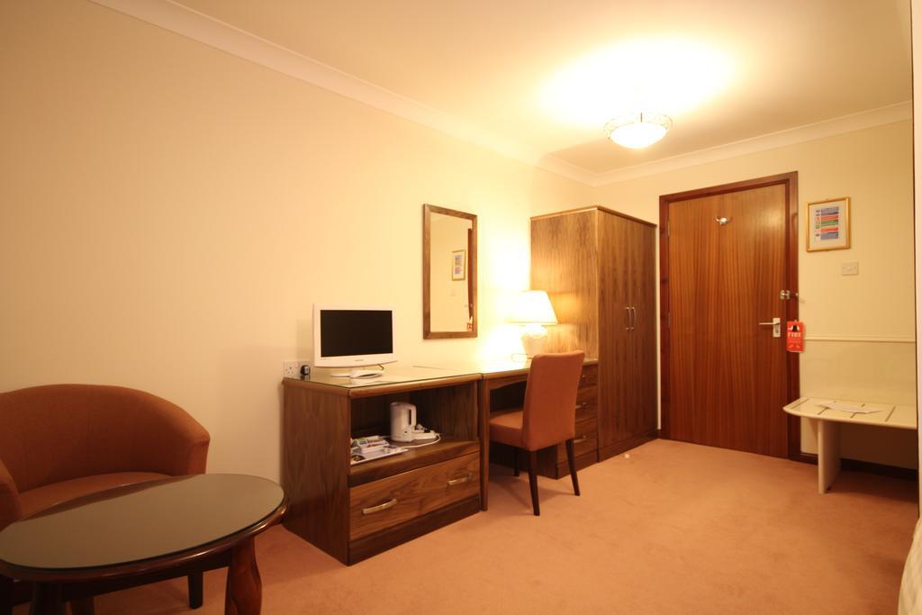 Strathburn Hotel Inverurie By Compass Hospitality Exterior photo