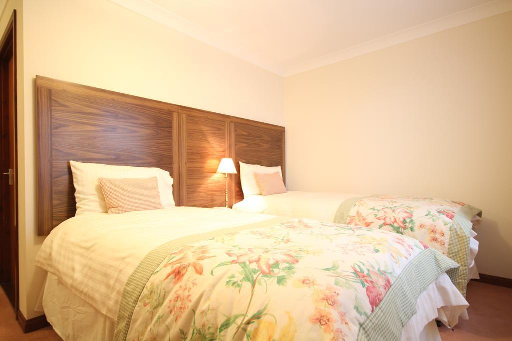 Strathburn Hotel Inverurie By Compass Hospitality Exterior photo