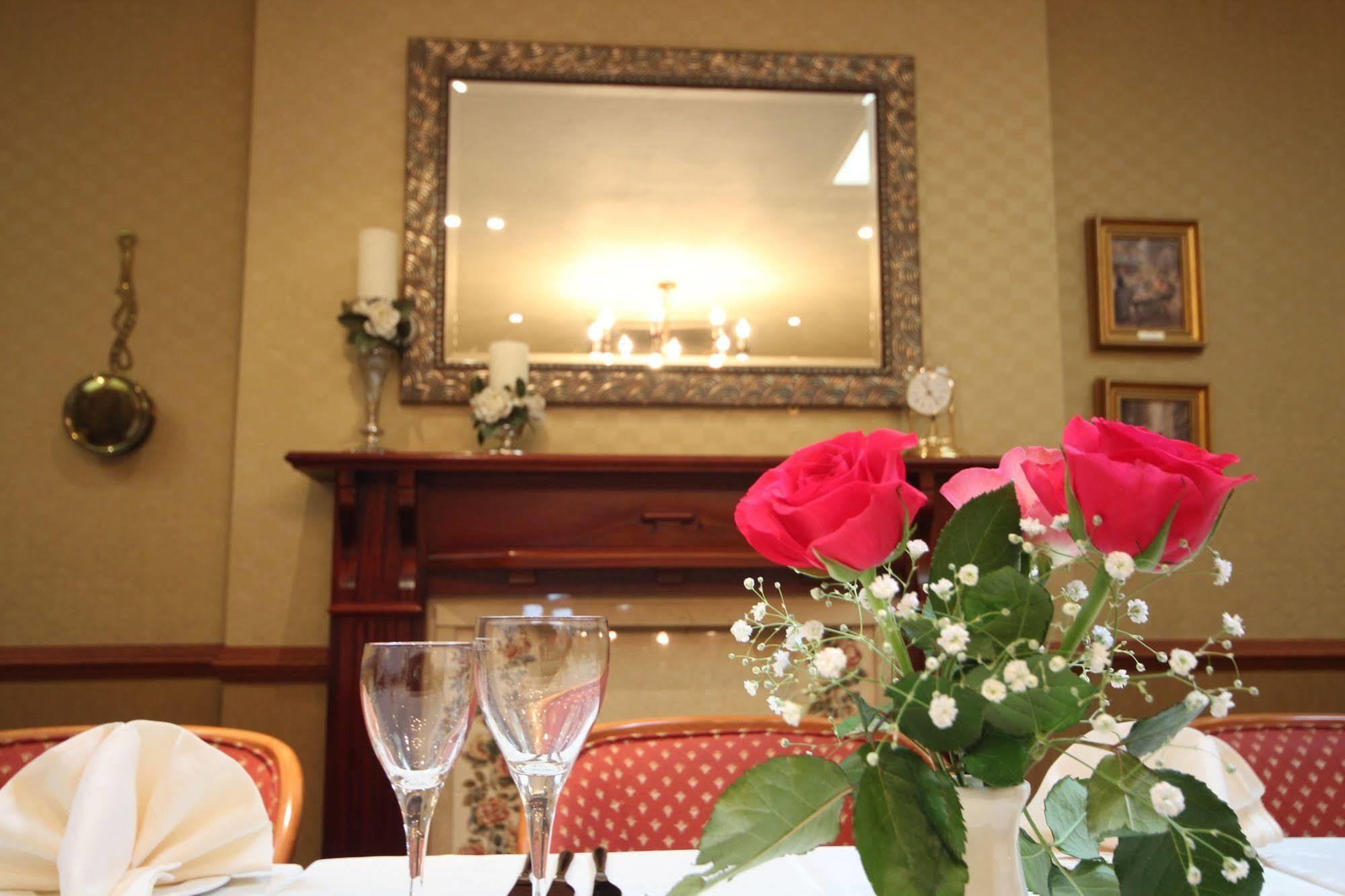 Strathburn Hotel Inverurie By Compass Hospitality Exterior photo