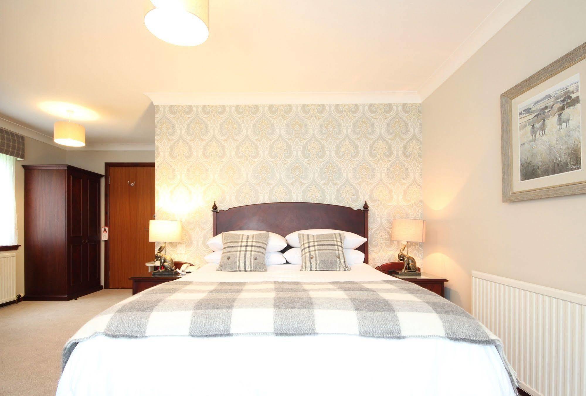 Strathburn Hotel Inverurie By Compass Hospitality Exterior photo